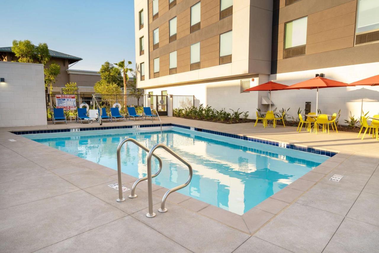 Home2 Suites Corona, Ca Kültér fotó